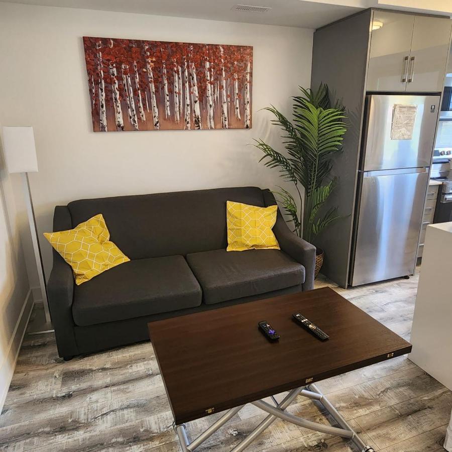 Stylish Townhome Gem With Several Amenities Just Minutes To The Falls Ниагарски водопад Екстериор снимка
