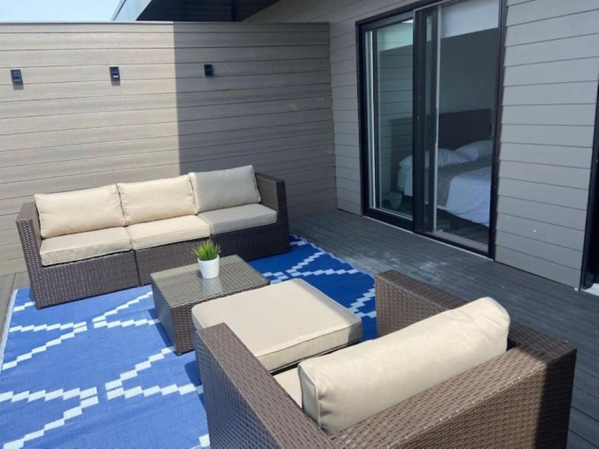 Stylish Townhome Gem With Several Amenities Just Minutes To The Falls Ниагарски водопад Екстериор снимка